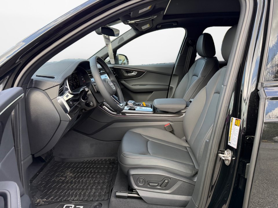 New 2026 Audi Q7 3.0T Premium Plus AWD/4WD image 9