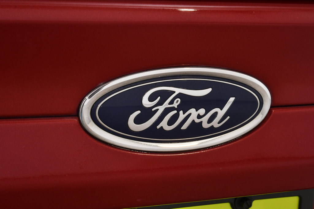 Used 2013 Ford Fusion Titanium w/ Titanium Driver Assist Pkg FWD image 21