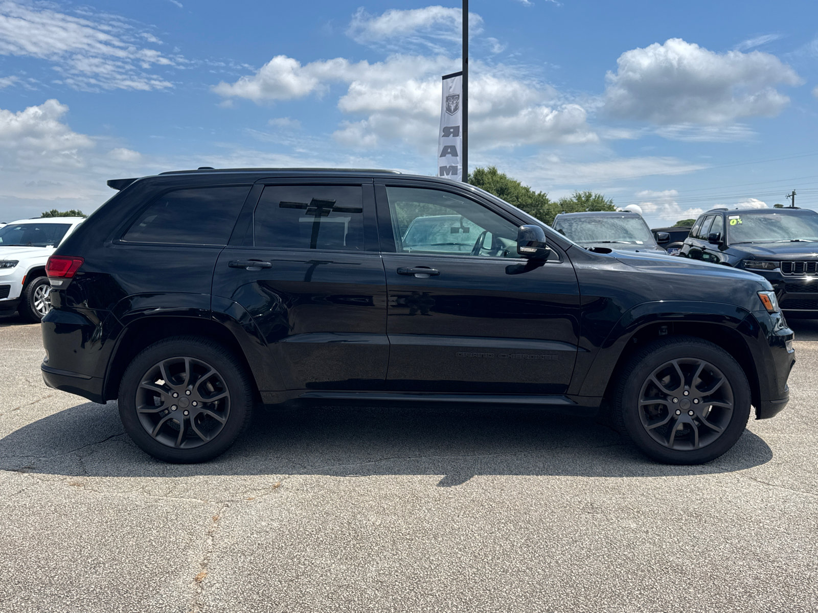 Used 2021 Jeep Grand Cherokee High Altitude AWD/4WD image 4