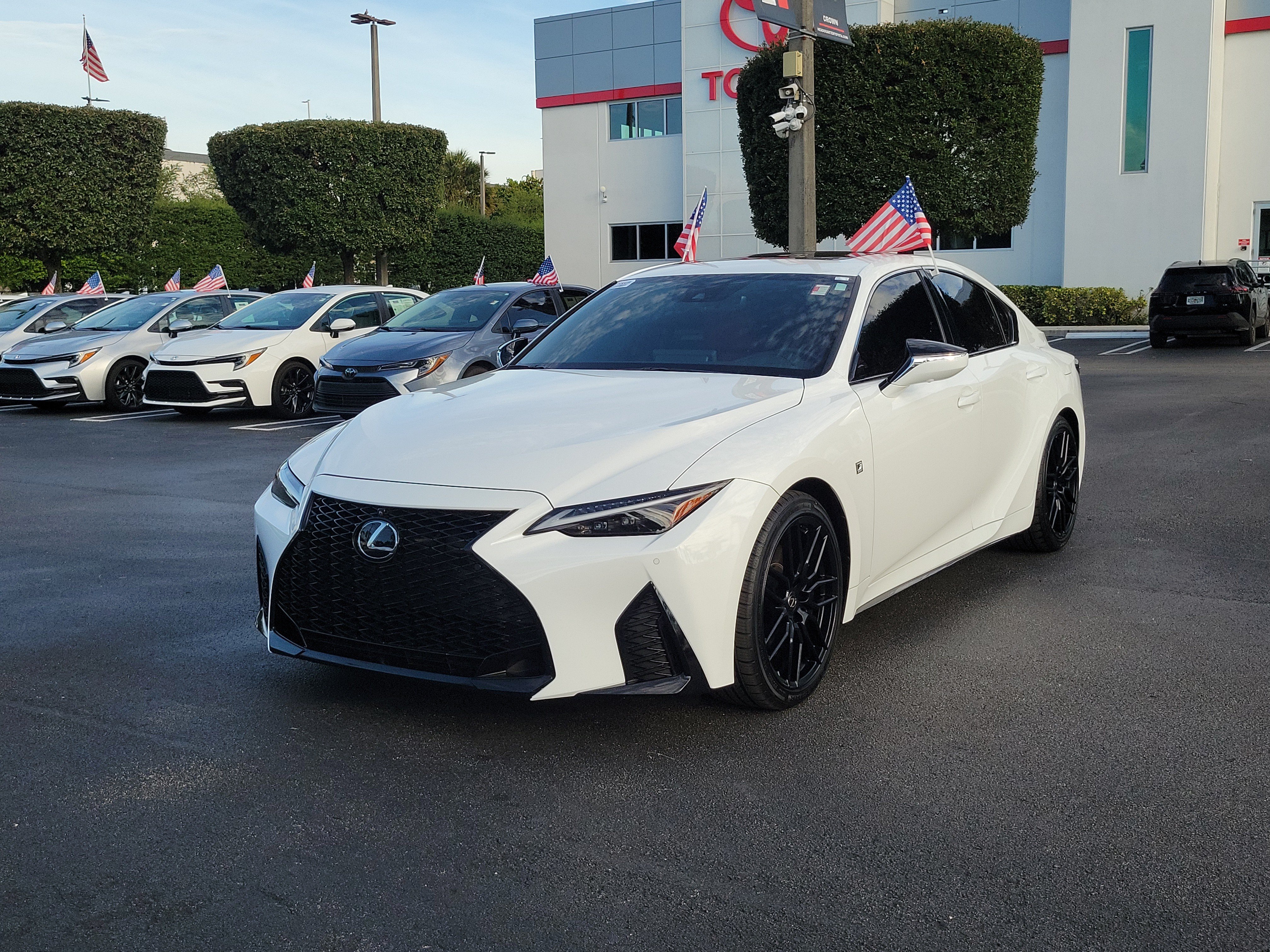 Used 2023 Lexus IS 350 F Sport RWD image 5