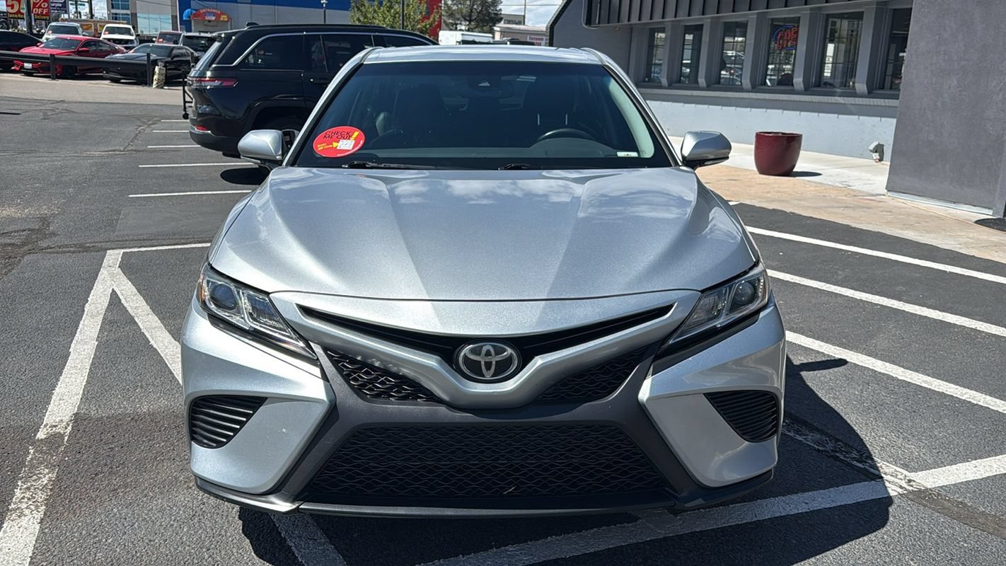 Used 2018 Toyota Camry SE w/ Convenience Package FWD image 8