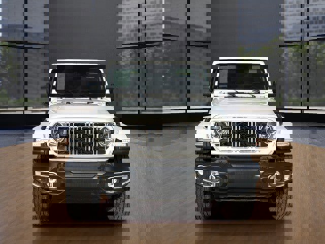 Used 2025 Jeep Wrangler Sahara image 11