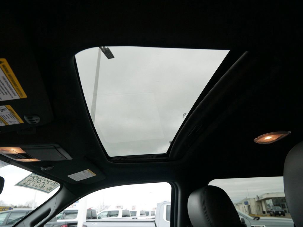 Used 2014 Ford F150 Platinum image 9