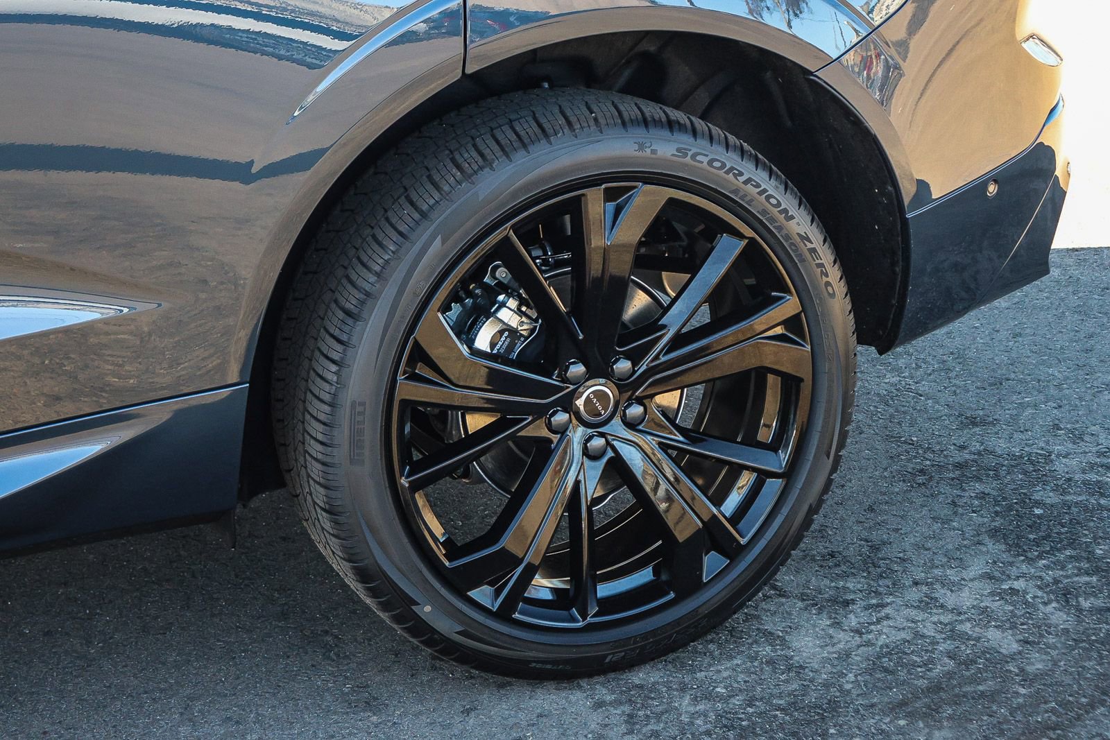 New 2026 Volvo XC60 B5 Ultra w/ Climate Package PRO image 10