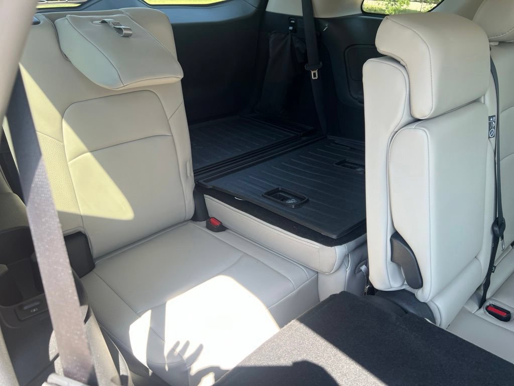 Used 2024 Nissan Pathfinder SL FWD image 15