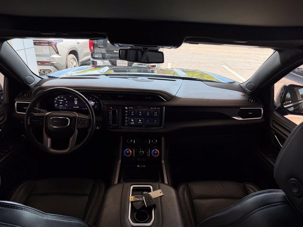 Used 2023 GMC Yukon Denali AWD/4WD image 23