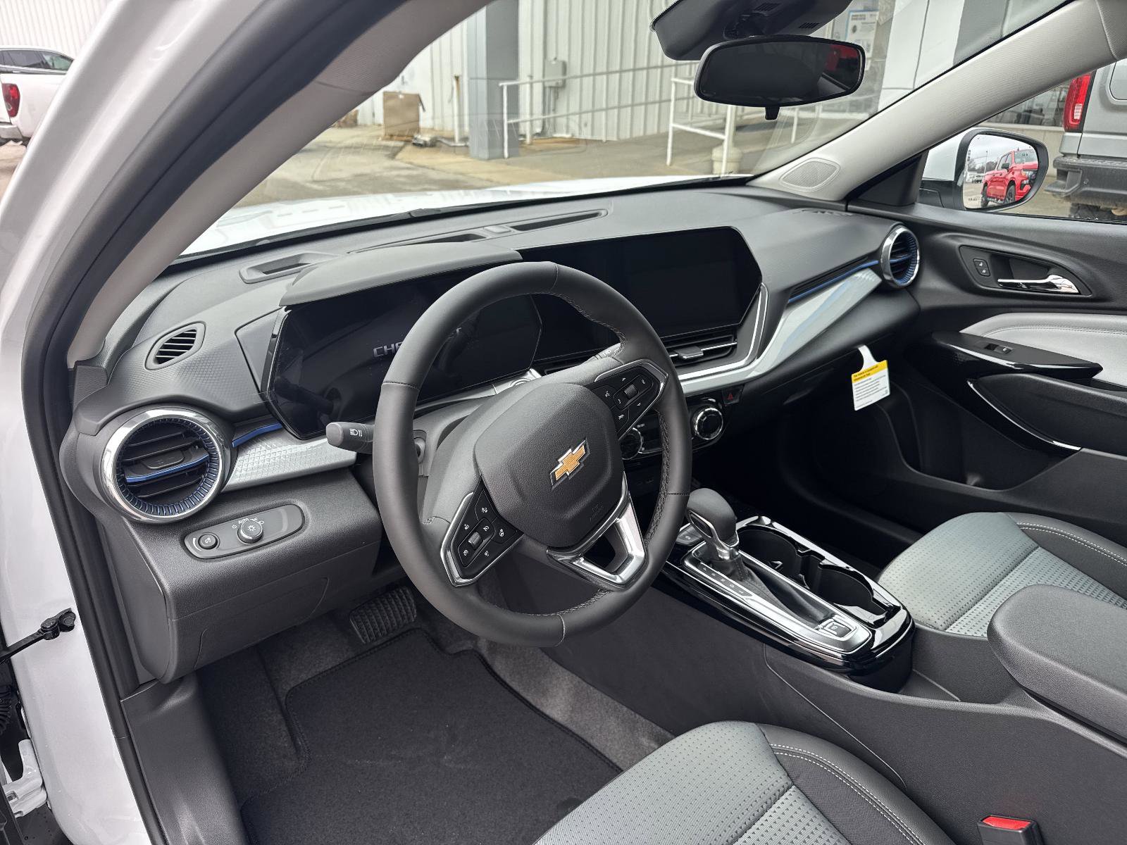 New 2026 Chevrolet Trax LT w/ Driver Confidence Package image 9