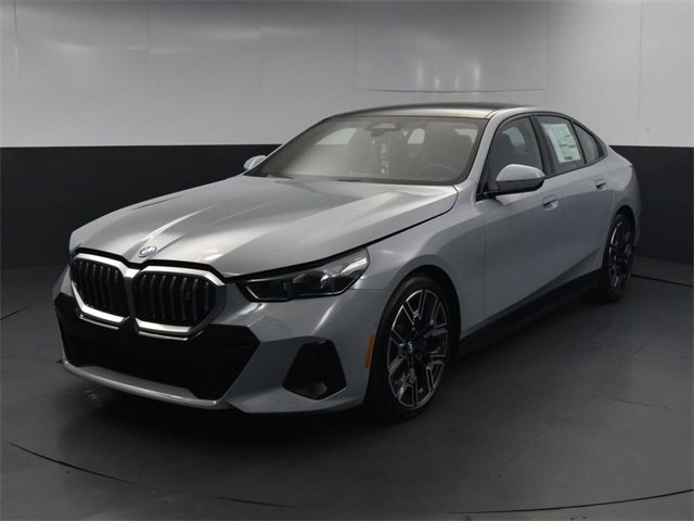 New 2024 BMW i5 eDrive40i w/ M Sport Package image 1
