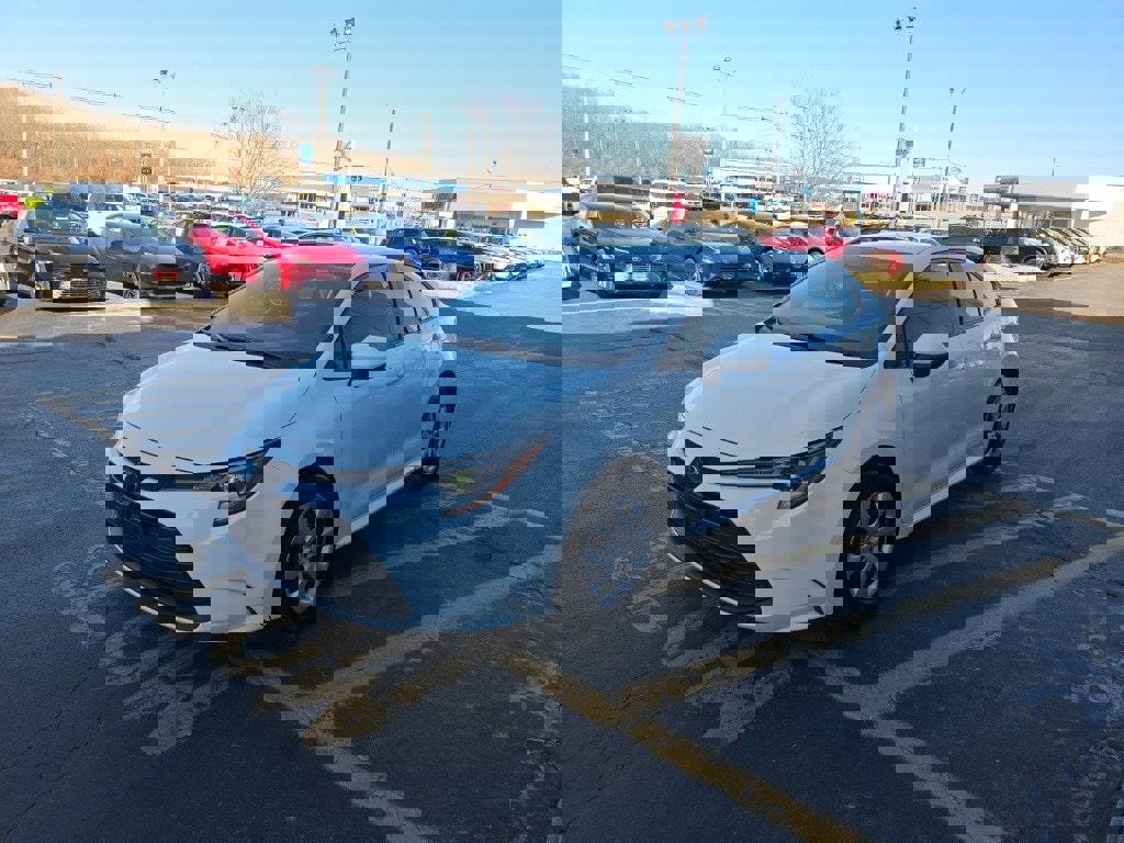 Certified 2023 Toyota Corolla LE image 9