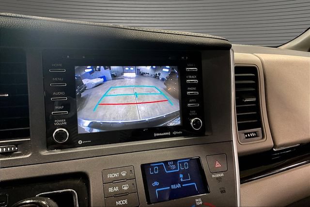Used 2019 Toyota Sienna XLE FWD image 14