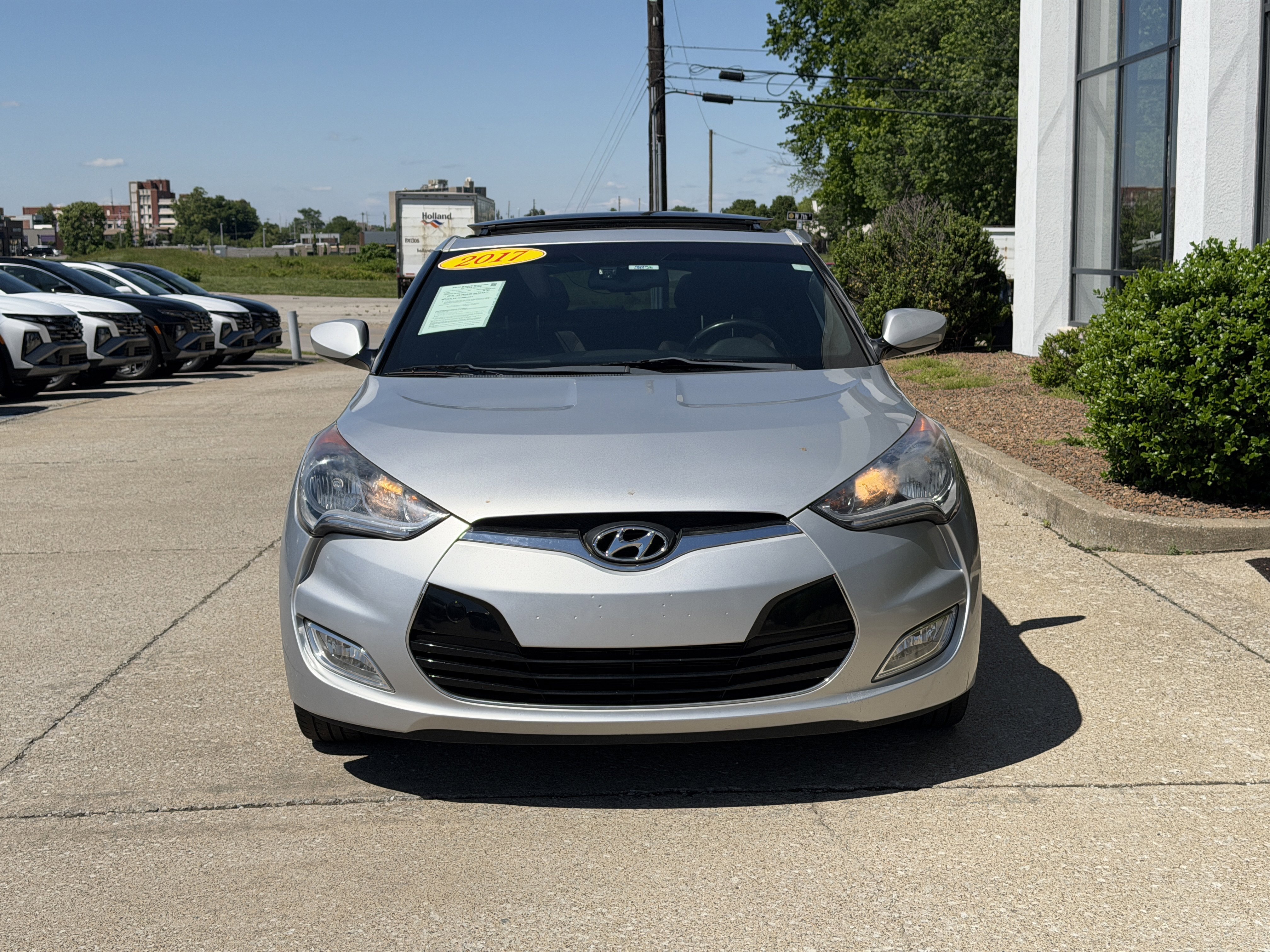 Used 2017 Hyundai Veloster Value Edition FWD image 15