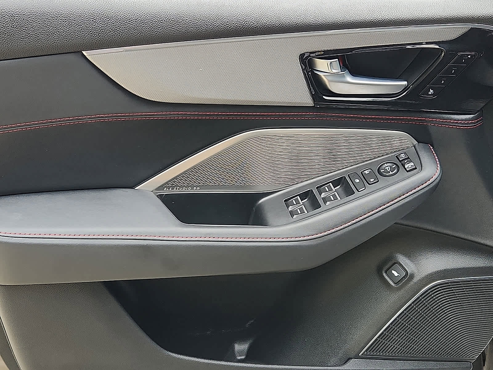 Used 2022 Acura MDX A-Spec image 13