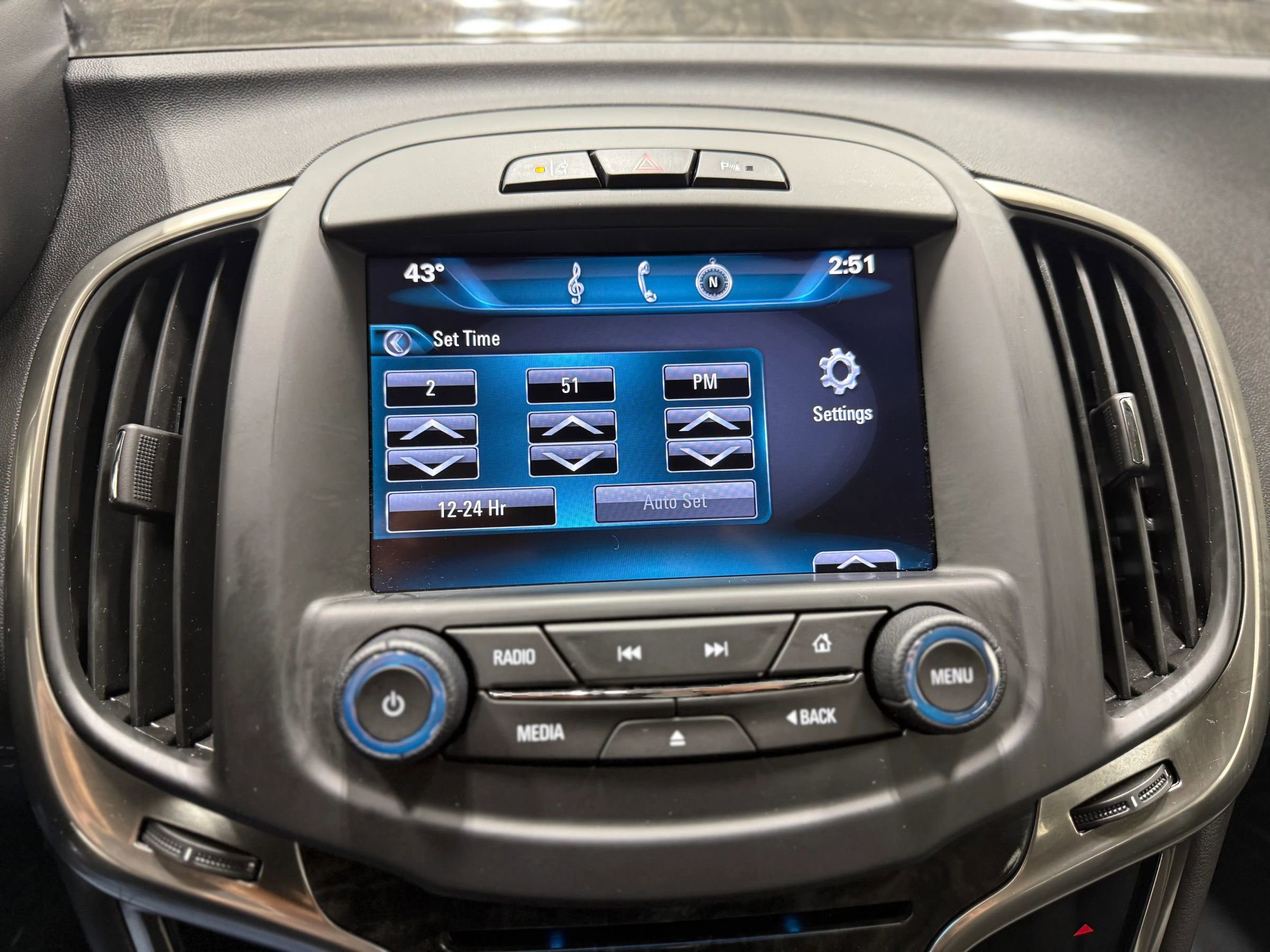 Used 2014 Buick LaCrosse Leather w/ Driver Confidence Package image 16