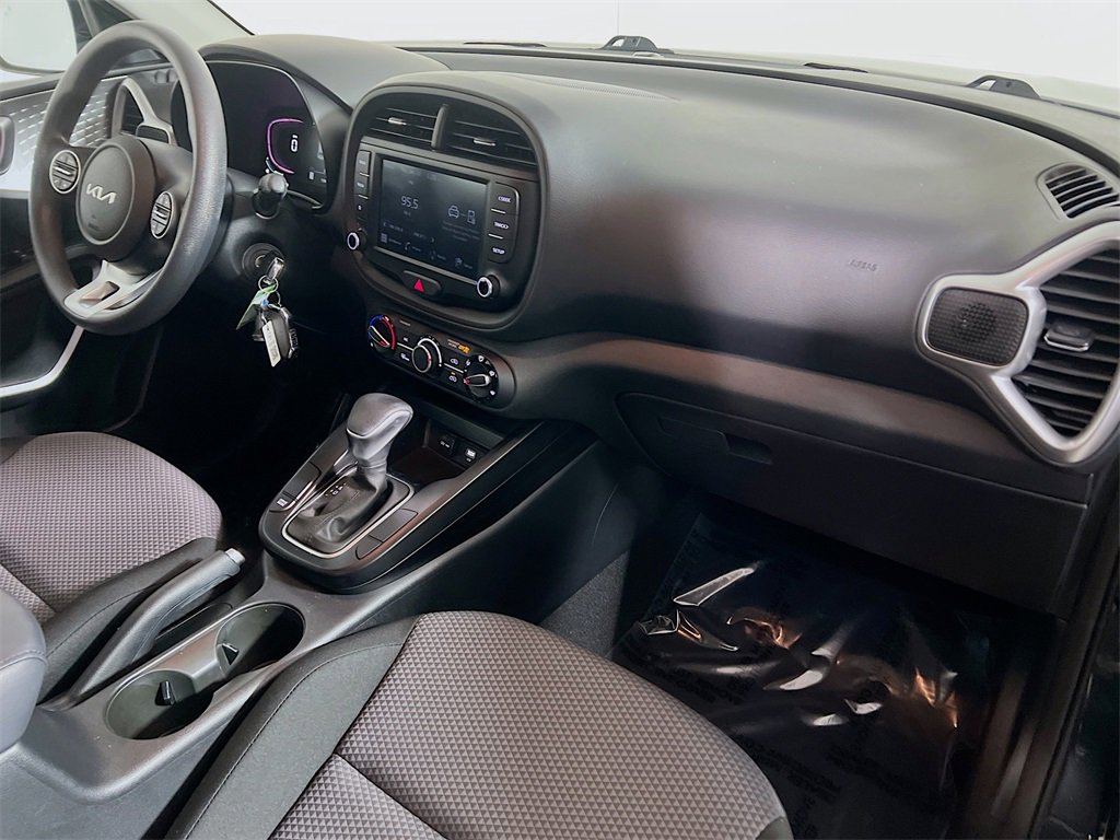 Used 2023 Kia Soul LX w/ LX Technology Package image 26