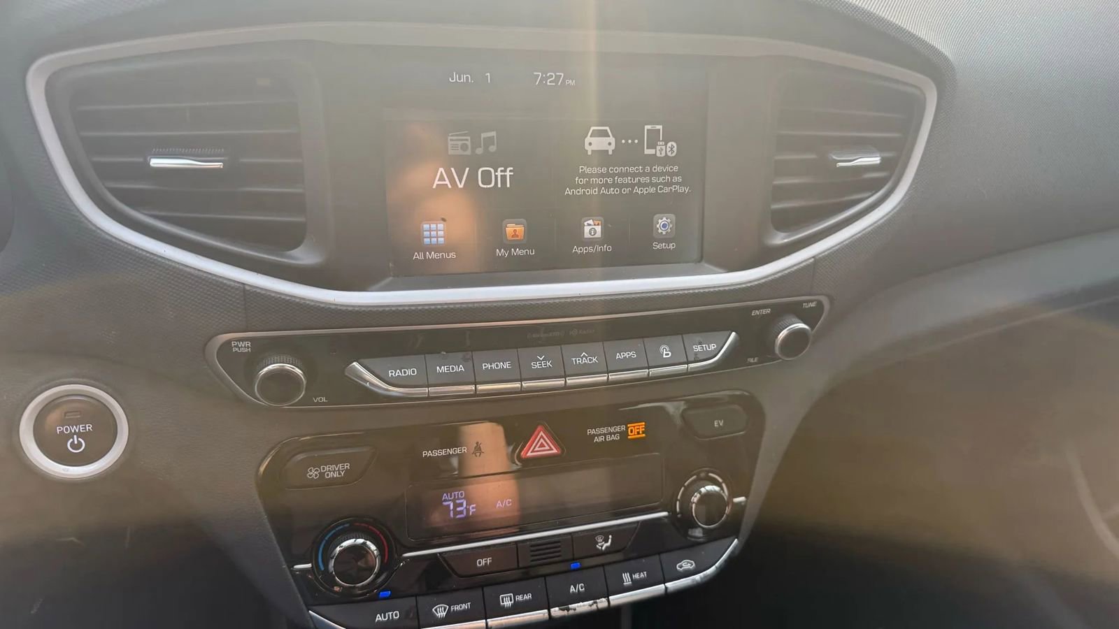 Used 2018 Hyundai Ioniq Electric FWD image 16