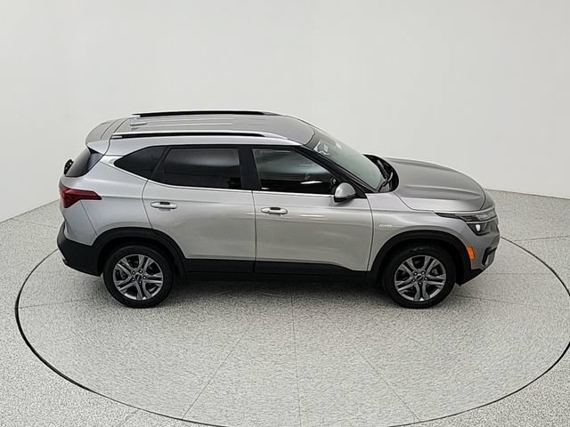 Used 2023 Kia Seltos S AWD/4WD image 16