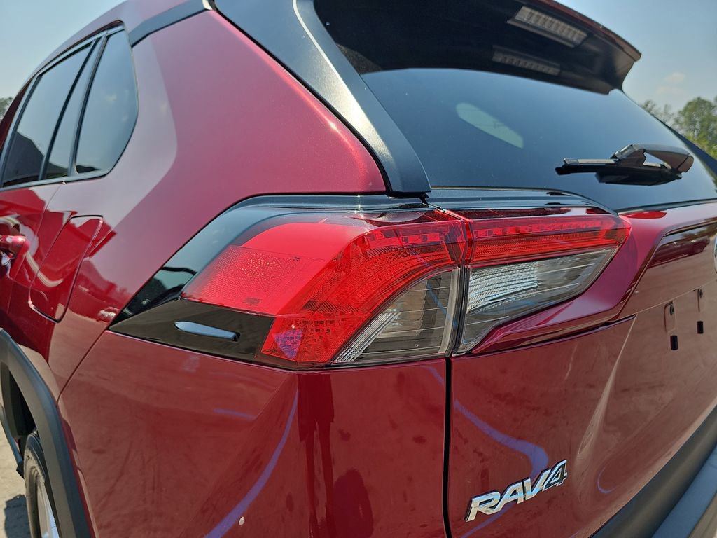 Used 2023 Toyota RAV4 XLE AWD/4WD image 35