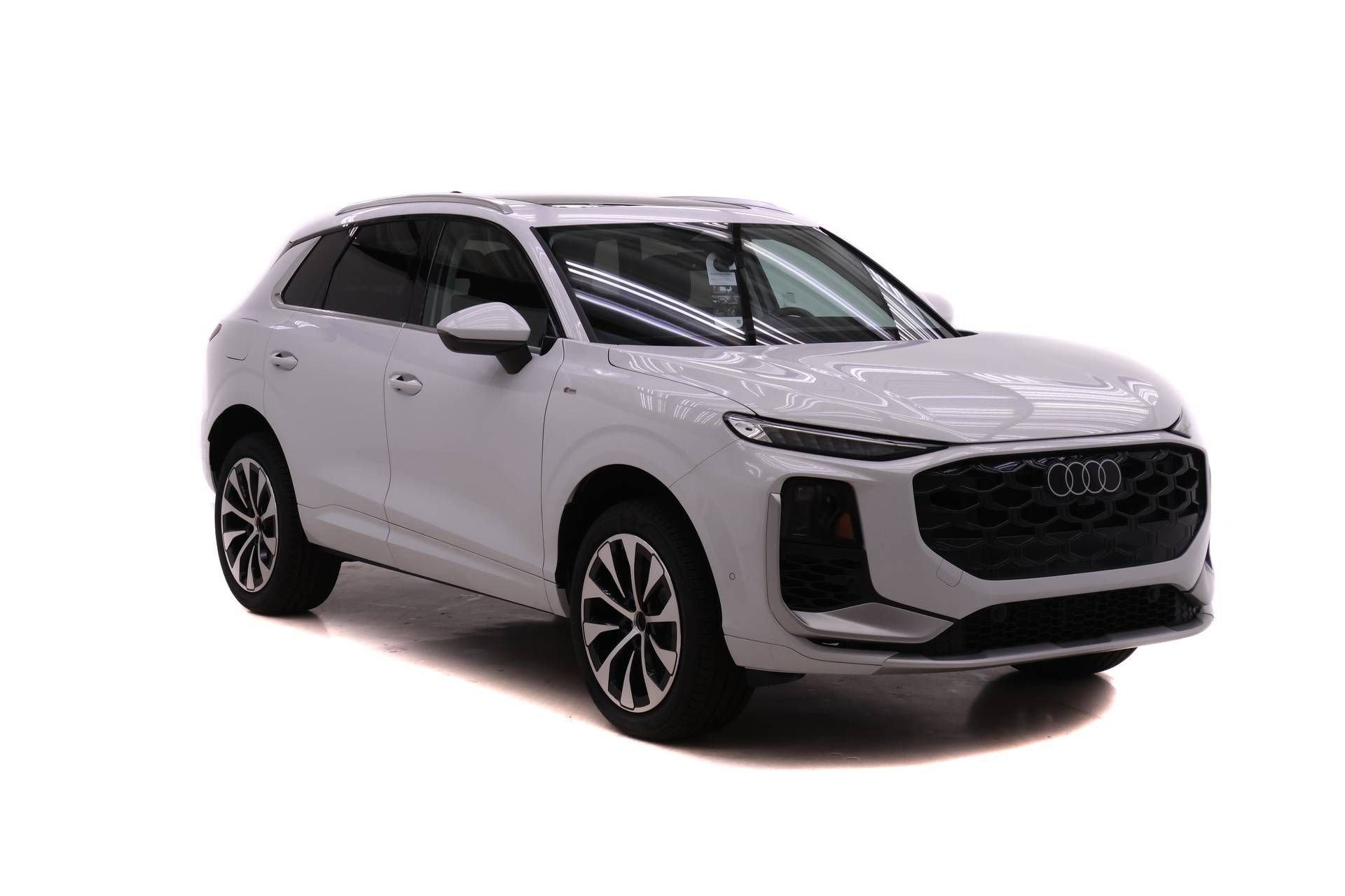 New 2026 Audi Q3 quattro 2.0T image 2