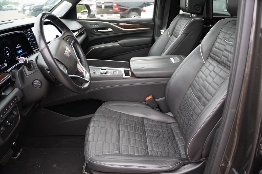 Certified 2021 Cadillac Escalade Sport Platinum w/ LPO, ONYX Package AWD/4WD image 7