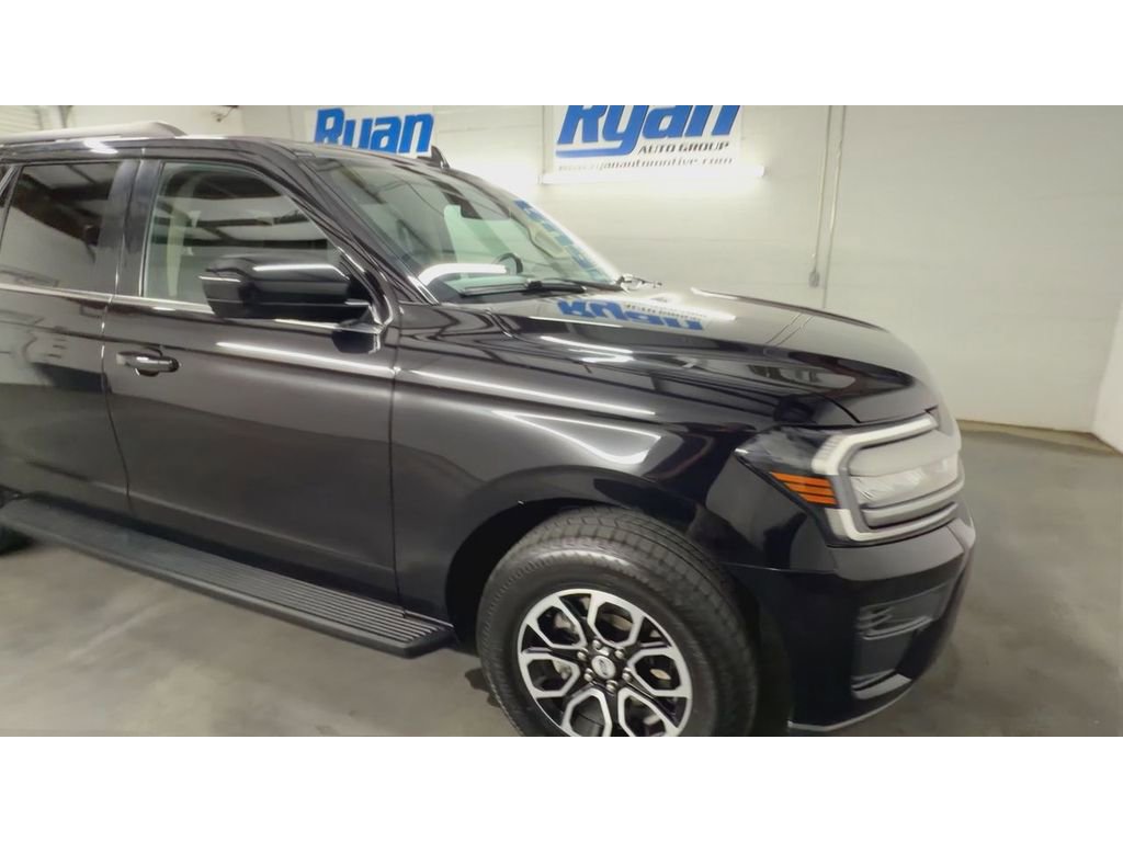 Used 2024 Ford Expedition Max XLT RWD image 2