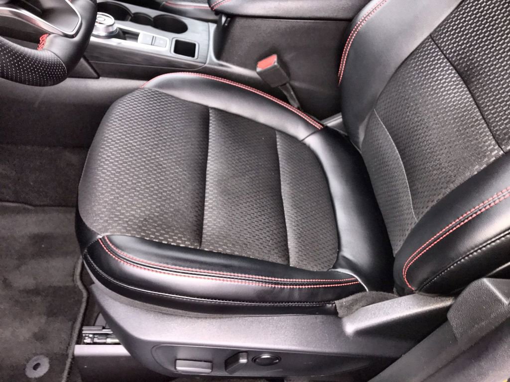 Used 2025 Ford Escape ST-Line w/ Equipment Group 301A image 12