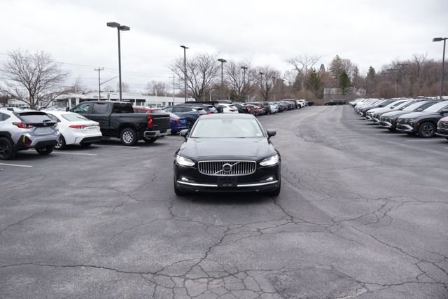 Used 2024 Volvo S90 B6 Plus AWD/4WD image 10