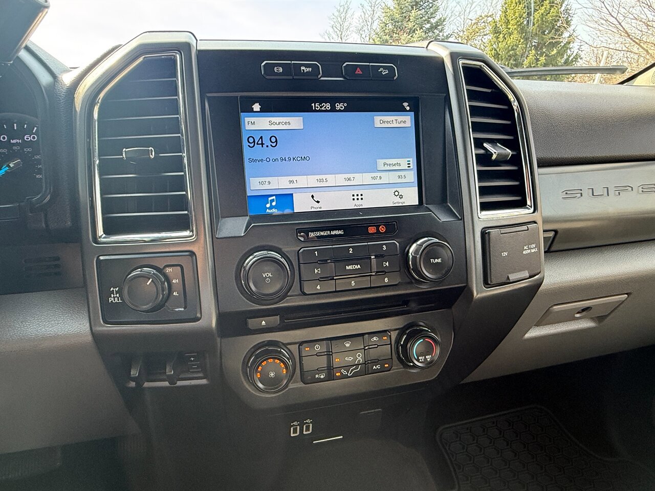 Used 2018 Ford F250 XLT w/ XLT Value Package AWD/4WD image 15
