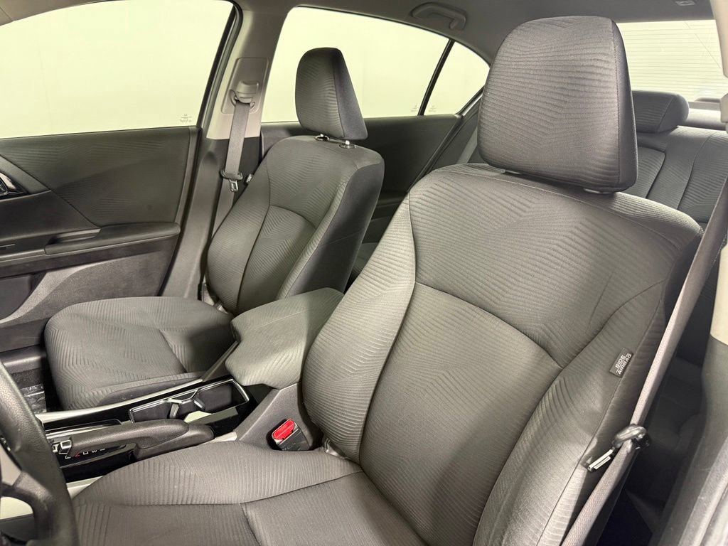 Used 2017 Honda Accord LX image 5