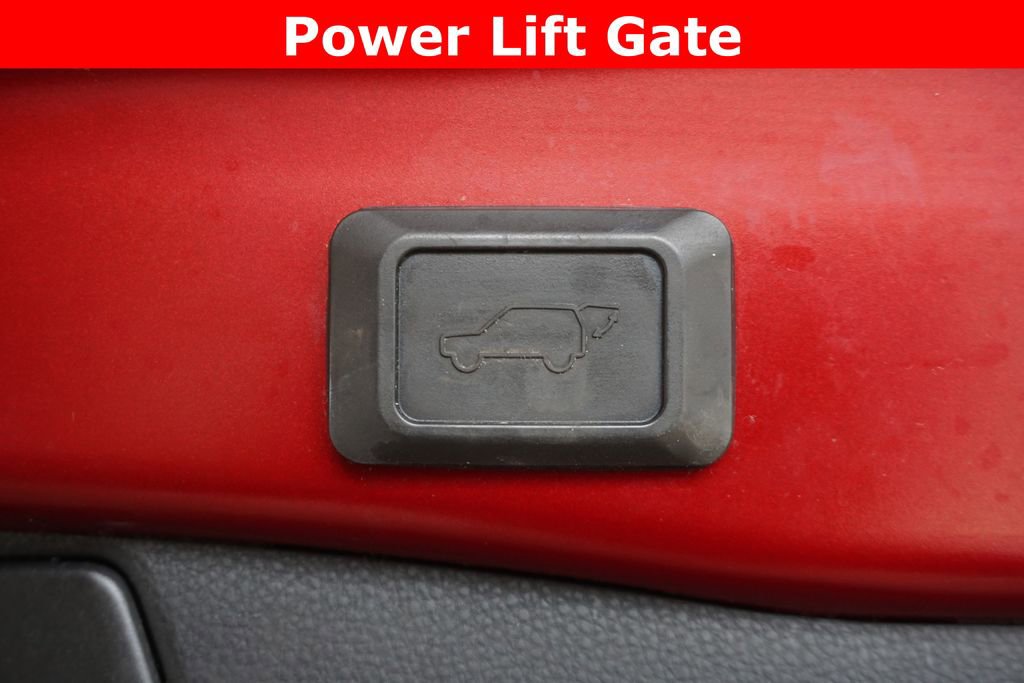 Certified 2021 Toyota RAV4 XLE w/ Convenience Package image 19