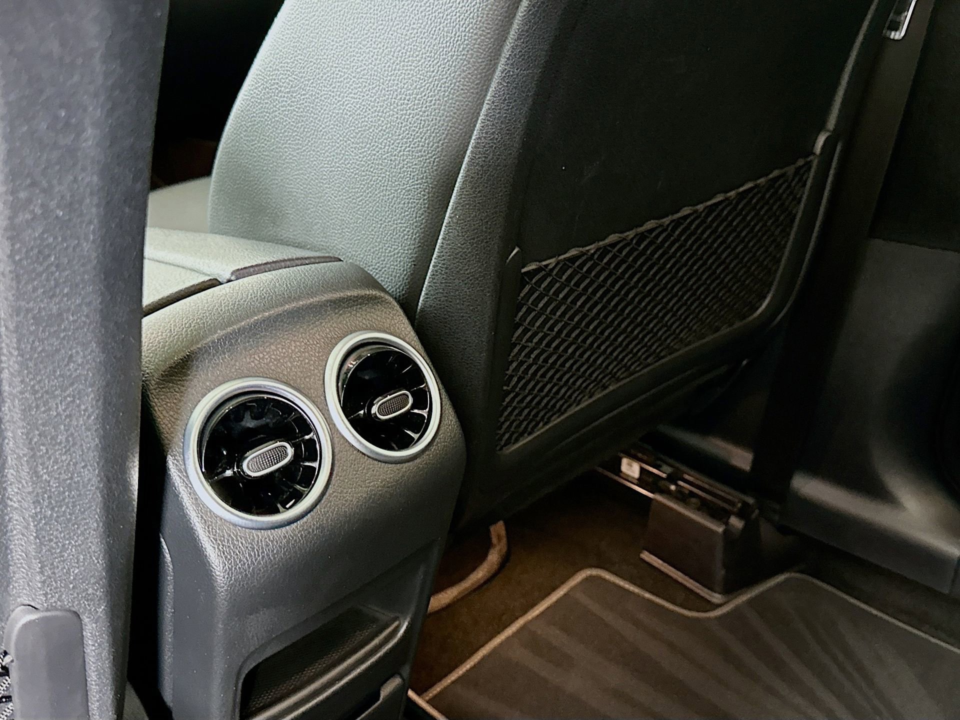 Certified 2021 Mercedes-Benz GLB 250 image 27