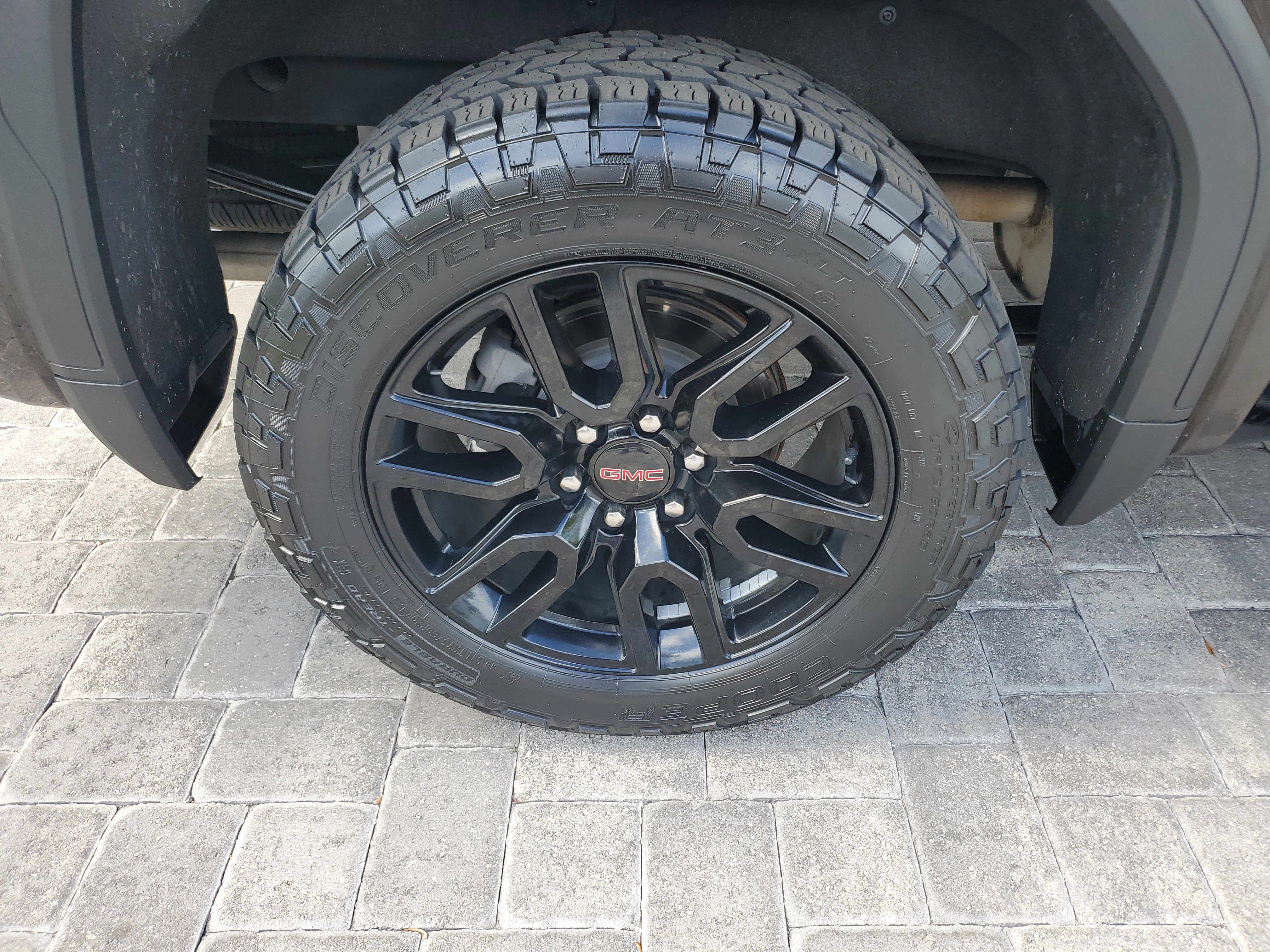 Used 2021 GMC Sierra 1500 Elevation w/ Preferred Package image 6