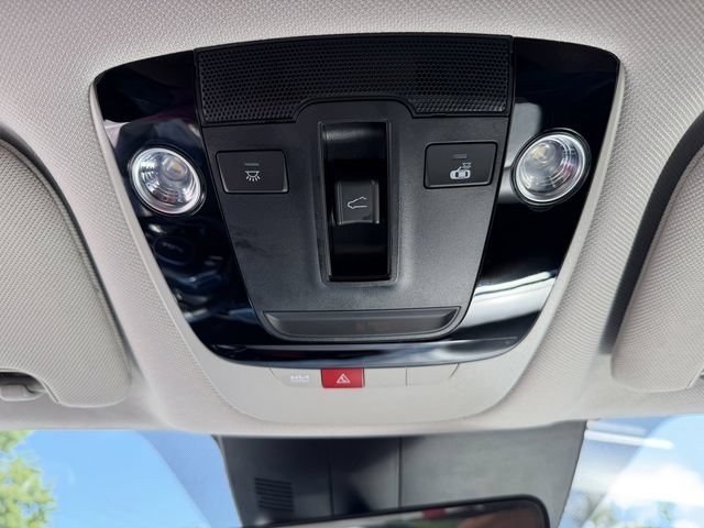 Used 2024 Kia Sorento S w/ Panoramic Sunroof Package FWD image 23