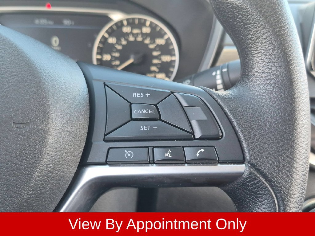 Used 2025 Nissan Altima 2.5 SV FWD image 17