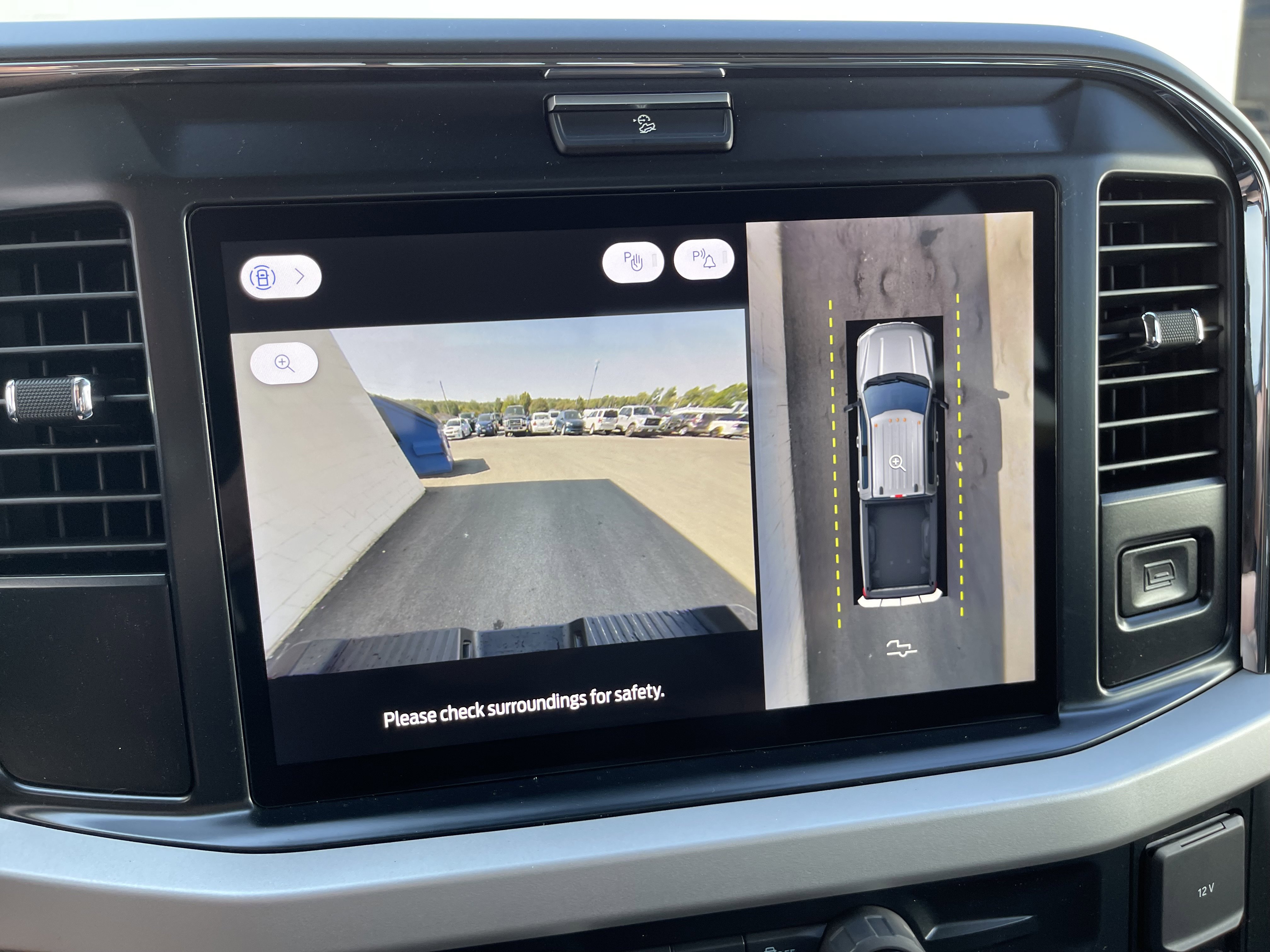 New 2026 Ford F350 XLT w/ XLT Premium Package image 14