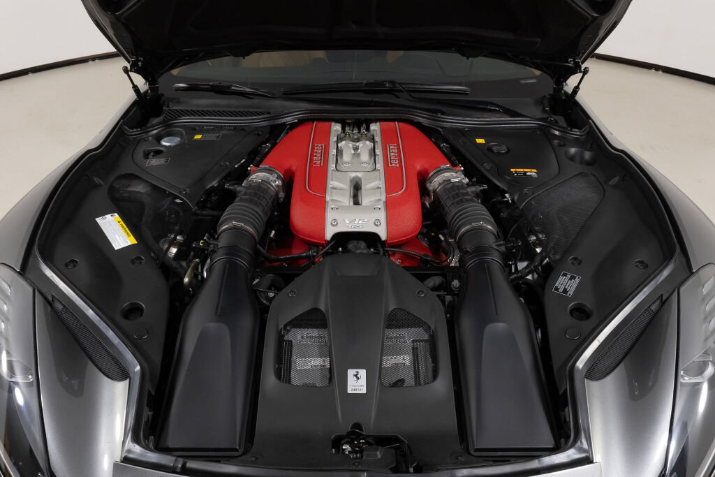 Used 2019 Ferrari 812 Superfast RWD image 21