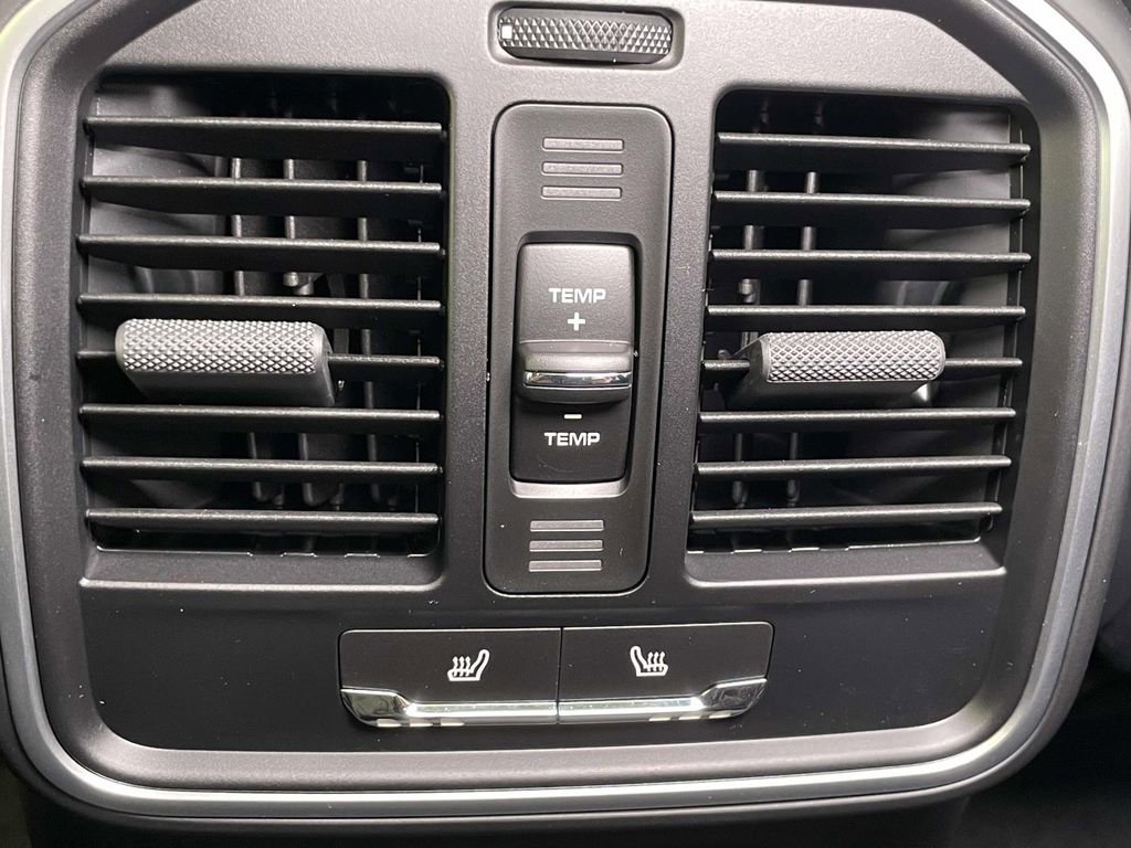 New 2026 Porsche Macan Turbo image 25