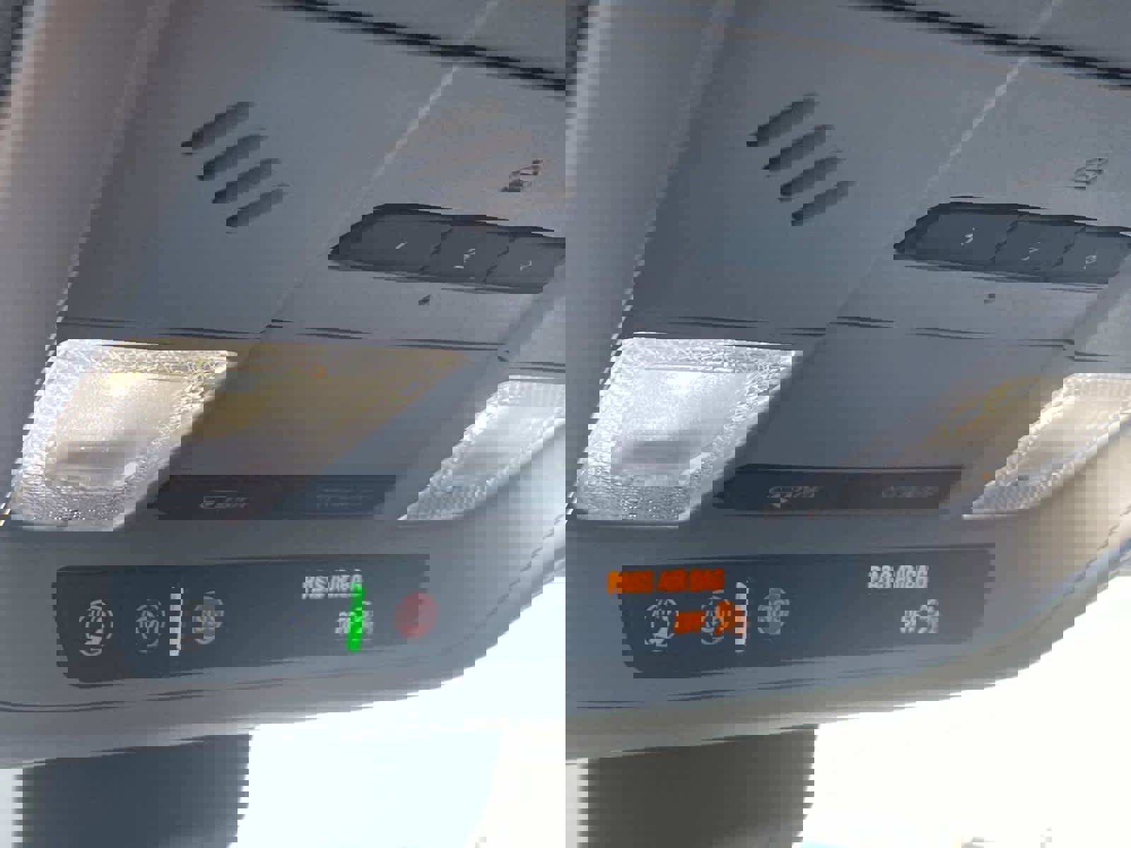 Used 2024 GMC Terrain SLT image 21