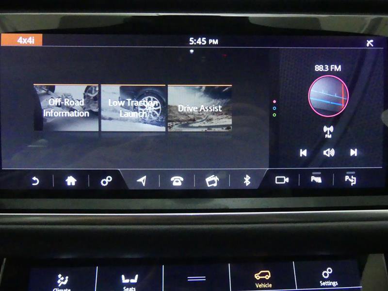 Used 2019 Land Rover Range Rover Velar R-Dynamic HSE image 16