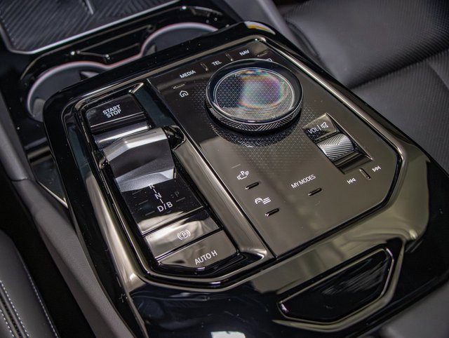 Used 2026 BMW i5 eDrive40 image 19