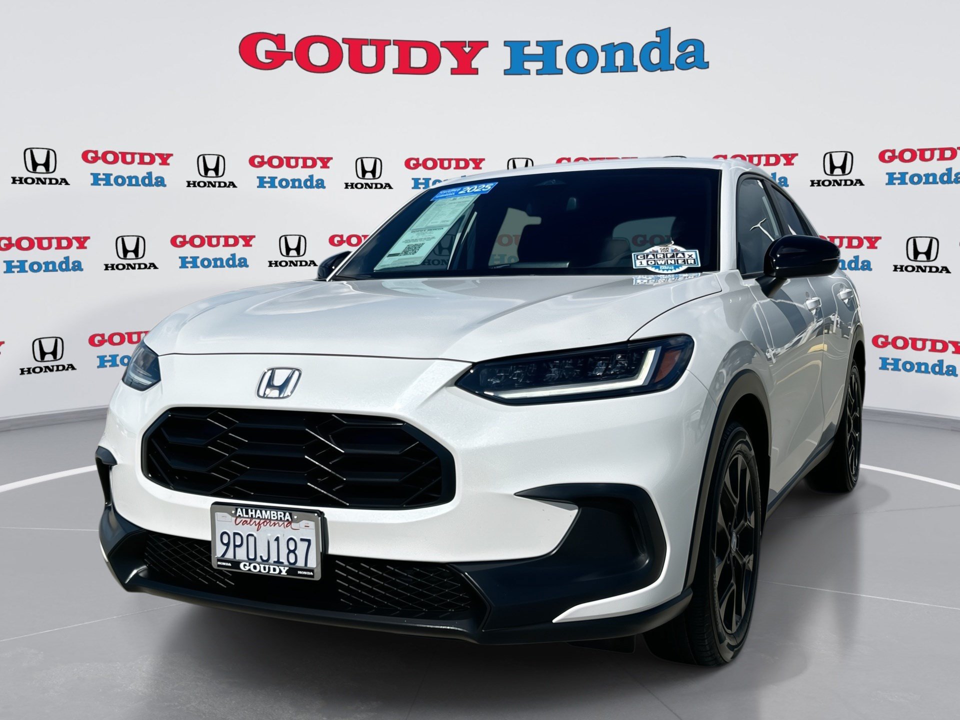 Certified 2025 Honda HR-V Sport image 1