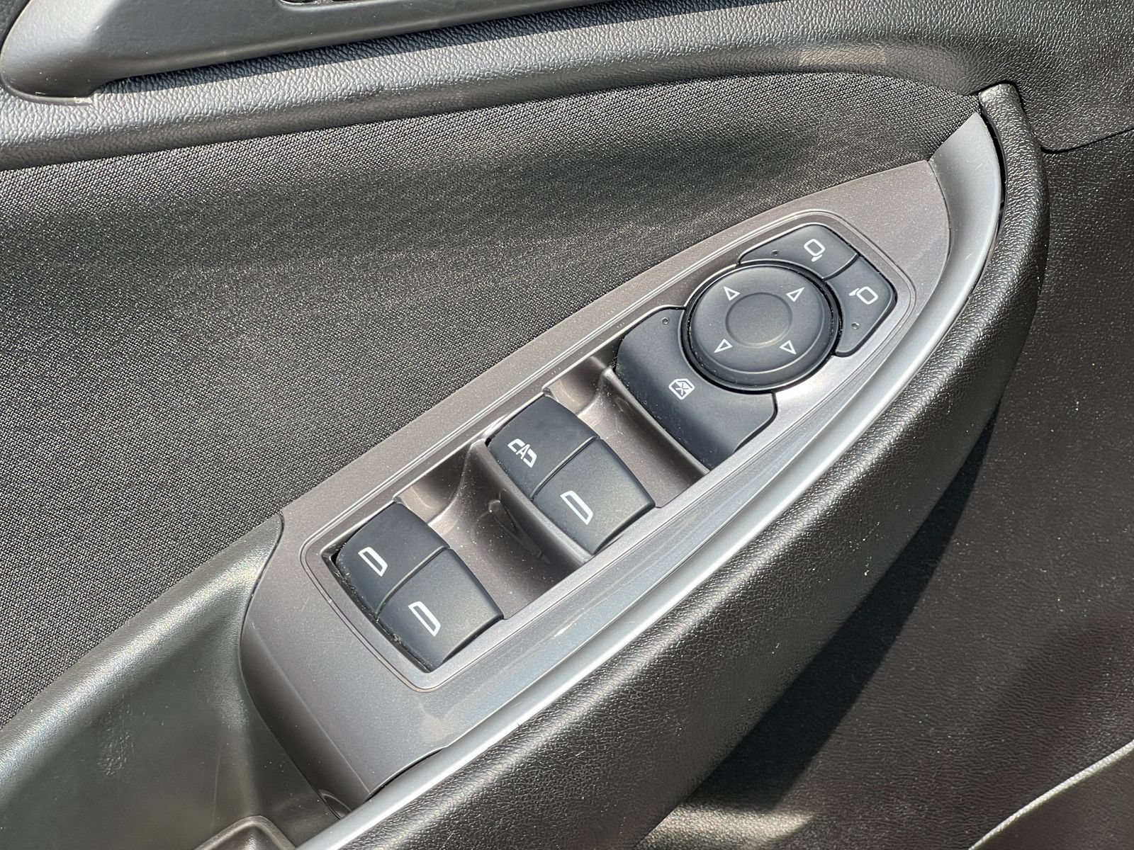 Used 2025 Chevrolet Malibu LT FWD image 14