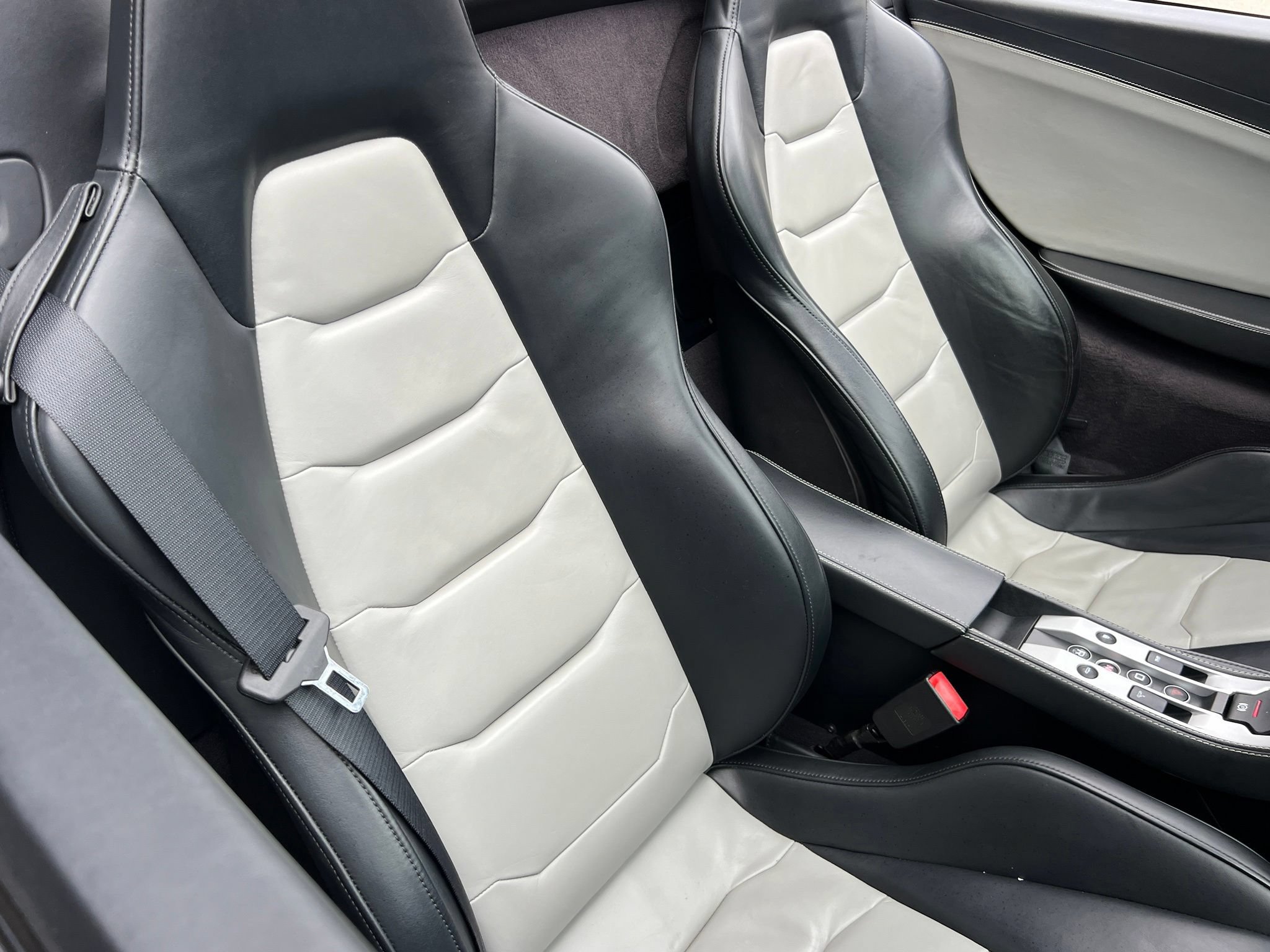 Used 2014 McLaren MP4-12C Spider RWD image 21