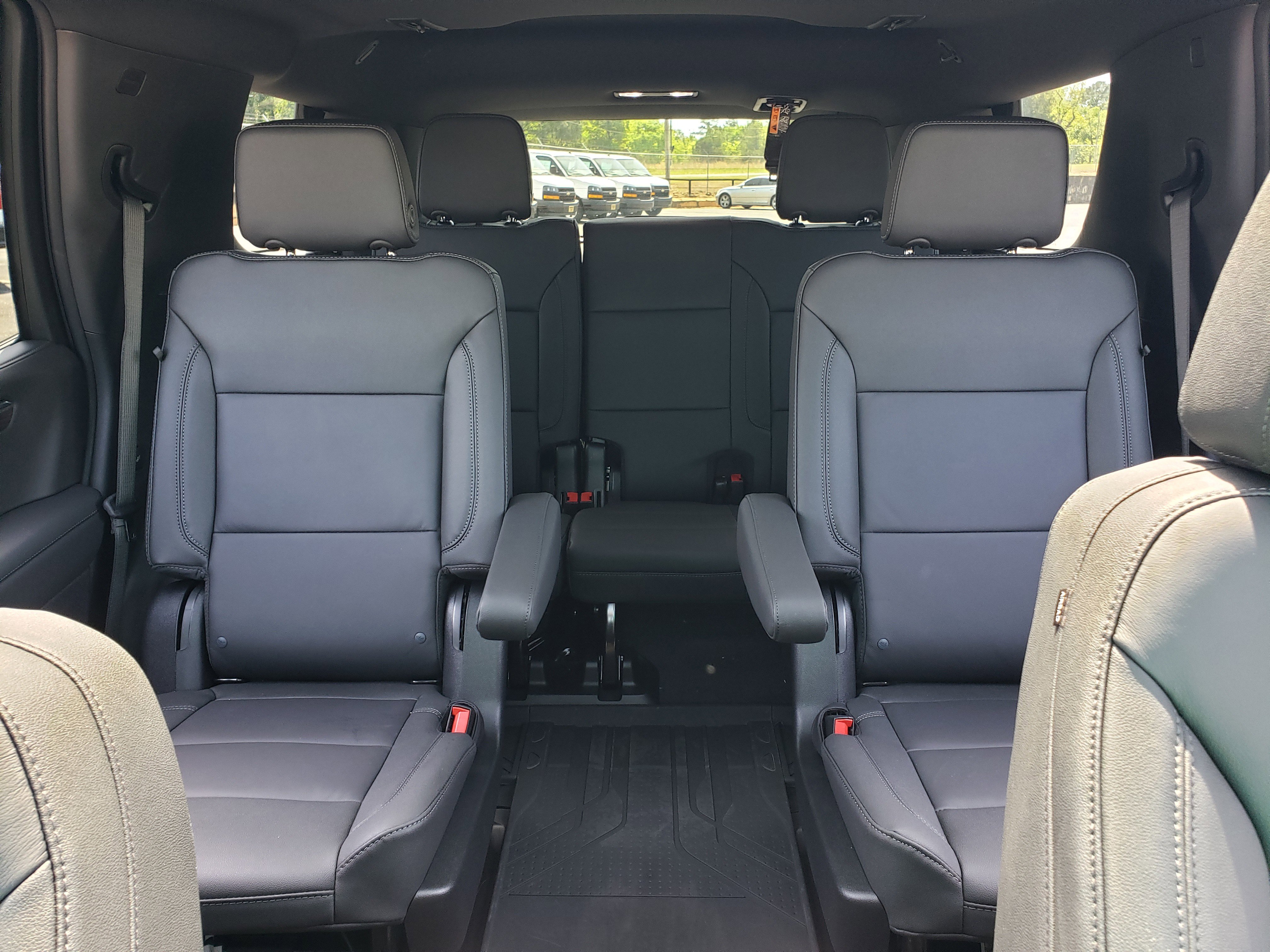 New 2026 Chevrolet Tahoe Z71 w/ Comfort Package AWD/4WD image 32