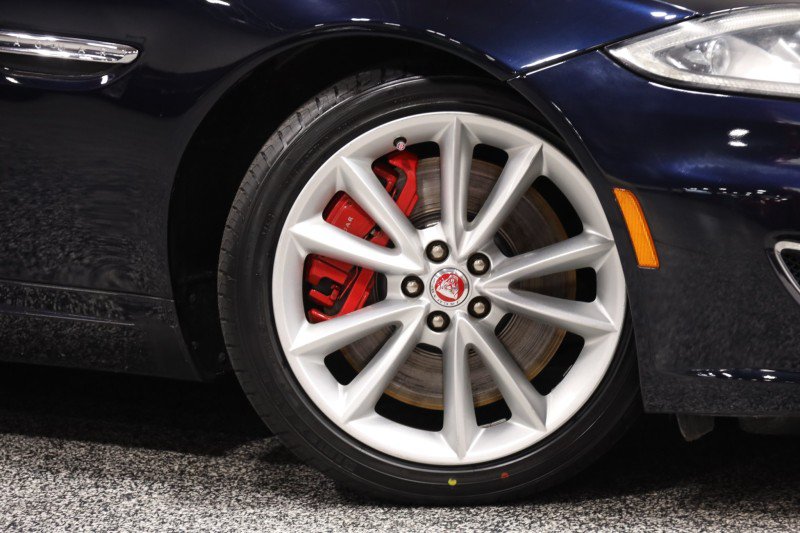 Used 2012 Jaguar XKR R RWD image 4