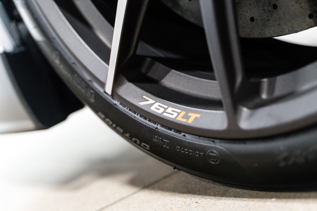 Used 2022 McLaren 765LT RWD image 8