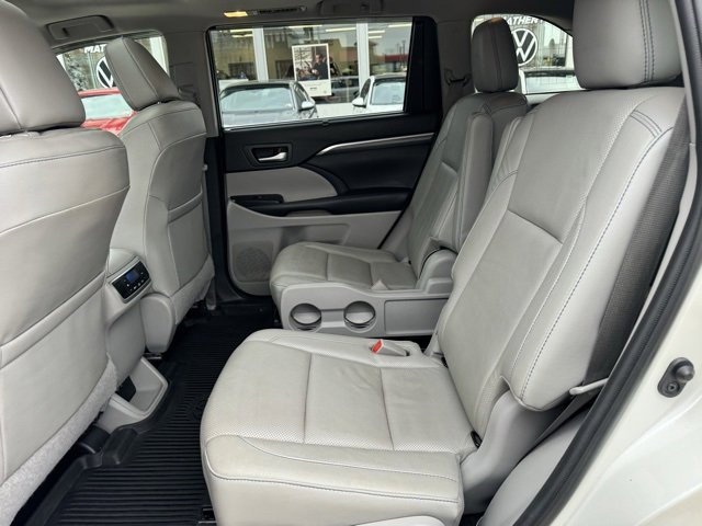Used 2019 Toyota Highlander Limited image 11