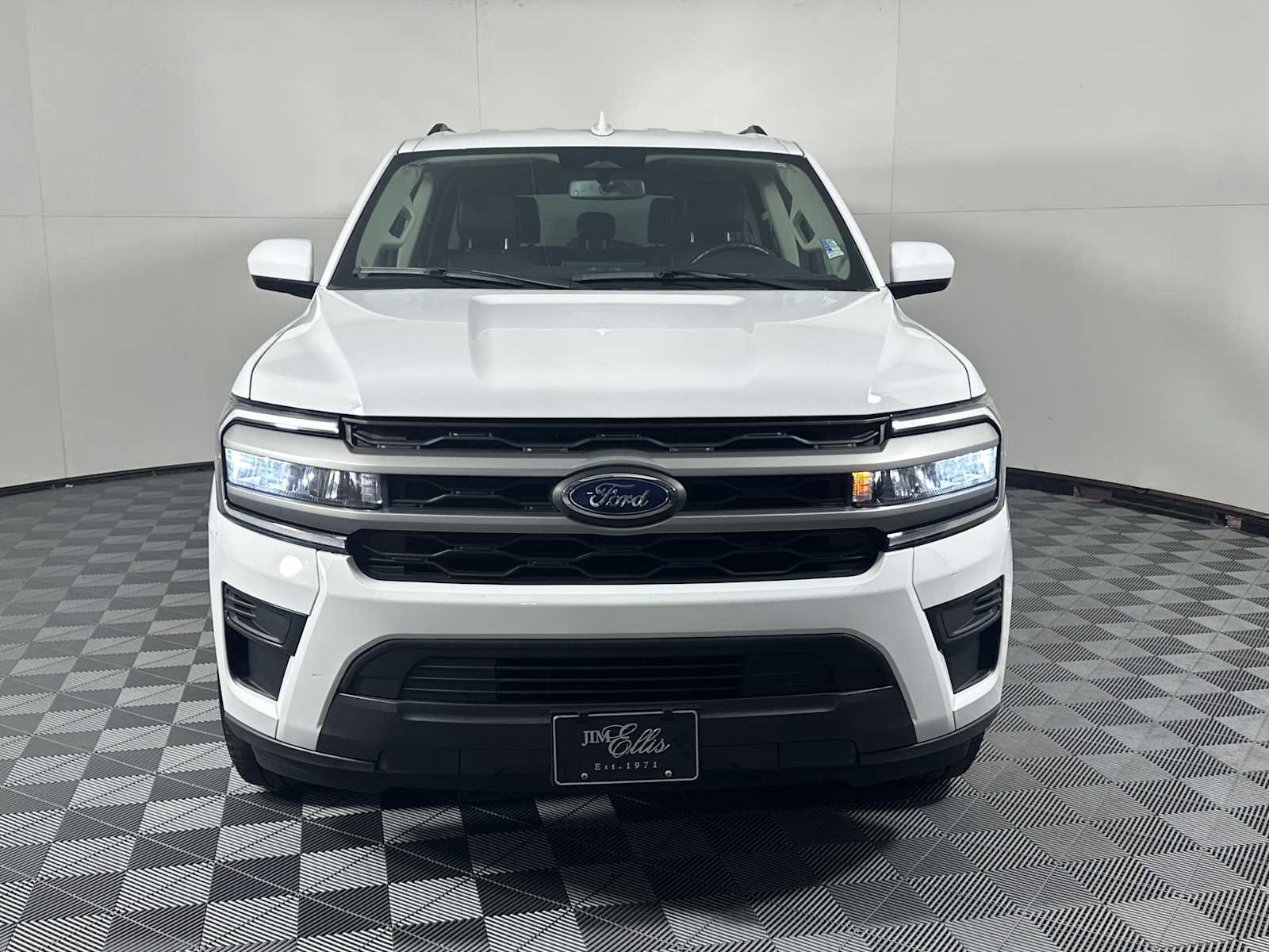 Certified 2024 Ford Expedition Max XLT AWD/4WD image 2