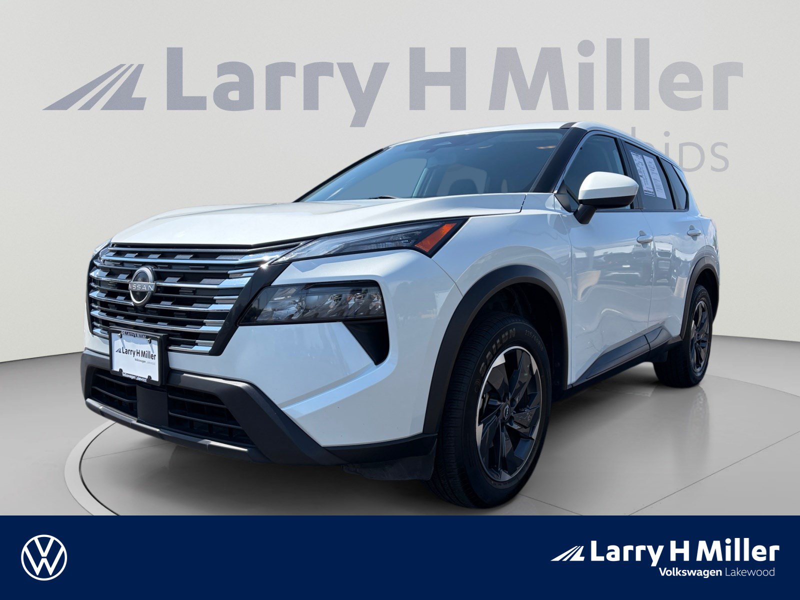 Used 2024 Nissan Rogue SV