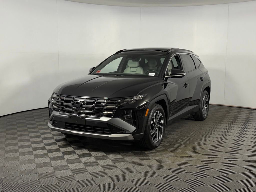 Used 2025 Hyundai Tucson Limited image 2