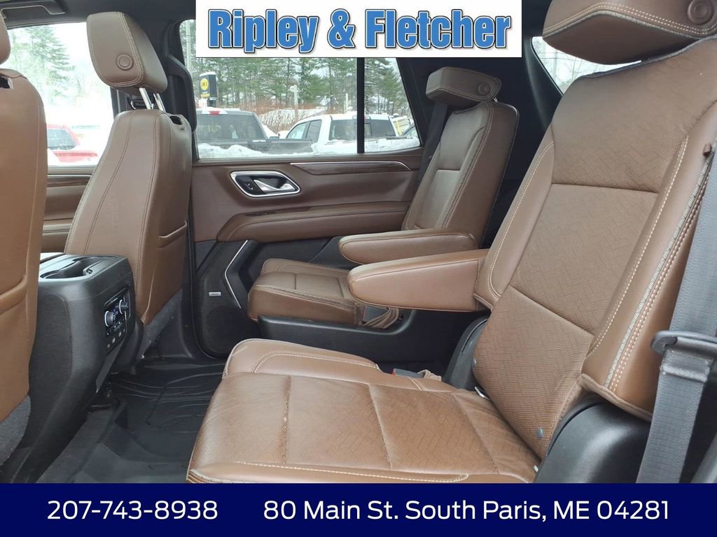 Used 2021 Chevrolet Tahoe High Country w/ Premium Package image 16